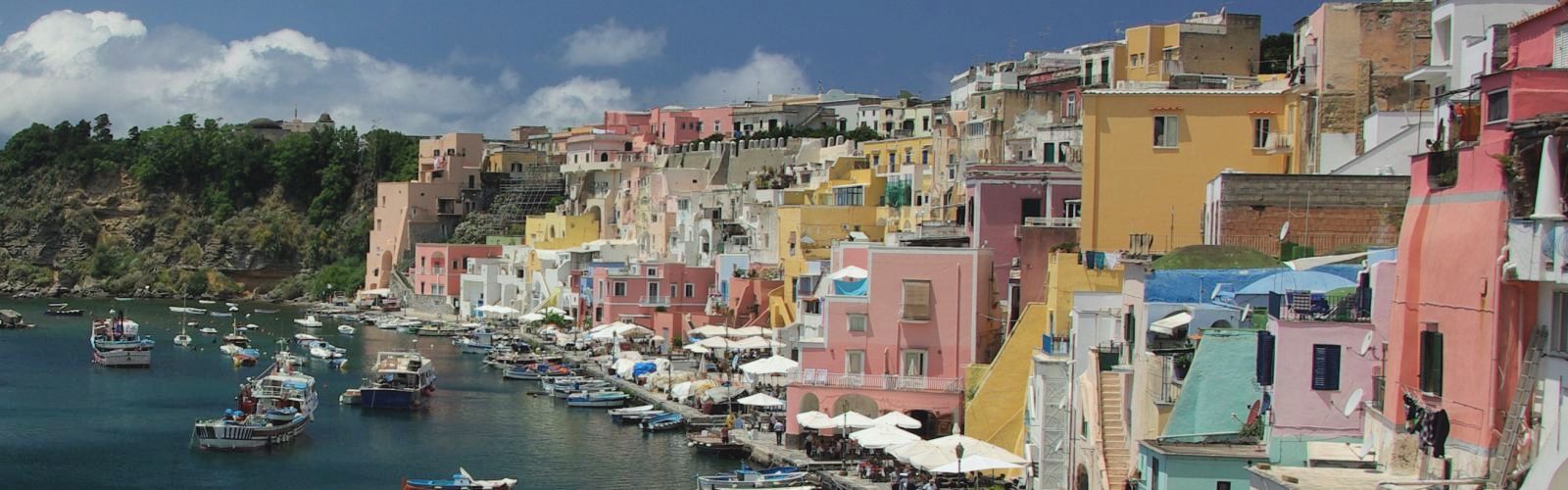 Cinque Terre - Magyar nyelvű programok az Amalfi-parton és Procida szigetén